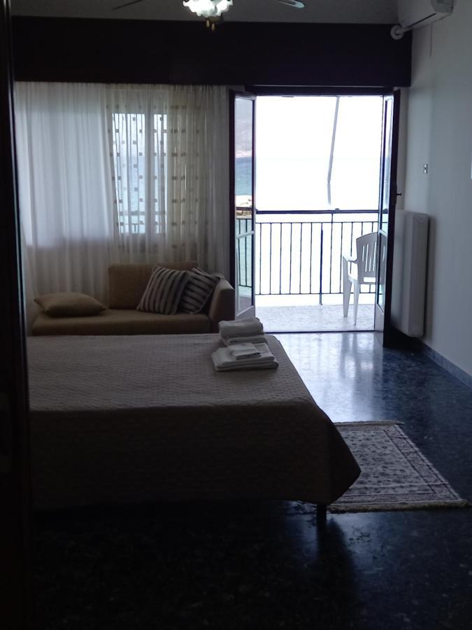 Ekie Apartment With Sea View Kalamáta Kültér fotó